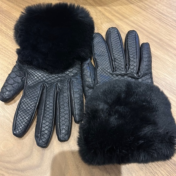 Gala Gloves - Picture 1 of 6